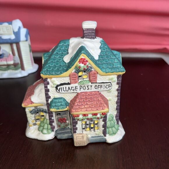 3 Piece Christmas Village Pieces 5/6 Inches Post Office Lighthouse Apple Vendor - Picture 5 of 13